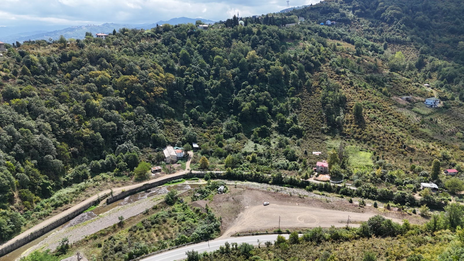 MABEL GAYRİMENKUL/ BEŞİKDÜZÜ/ NEFSİŞARLI MAH 16 DÖNÜM ARSA